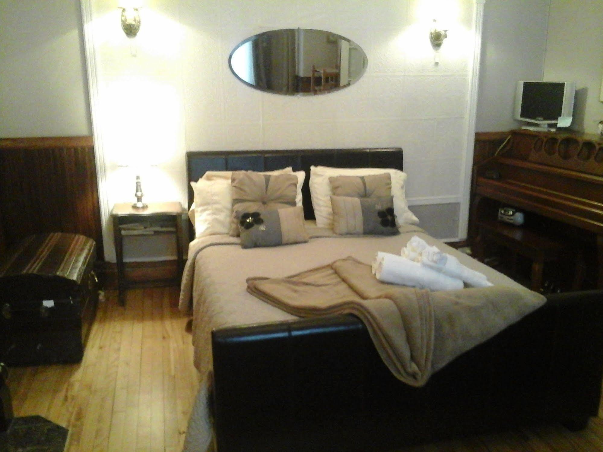 B&B Le Transit Квебек Экстерьер фото